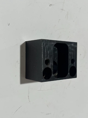 758132 コンネクタ エルム 広げる 部品