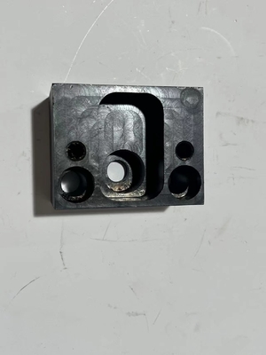 758132 コンネクタ エルム 広げる 部品