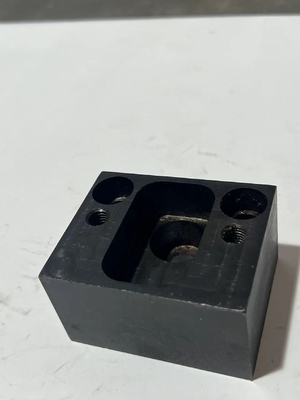 758132 コンネクタ エルム 広げる 部品