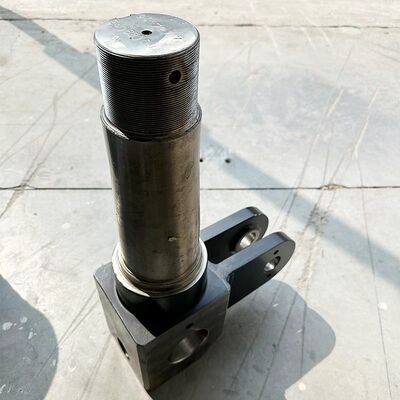 14111475 ステアリングナックル サニーリーチスタッカー部品