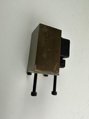 0009736081 電磁弁 リンデ リッチ スタッカー 部品