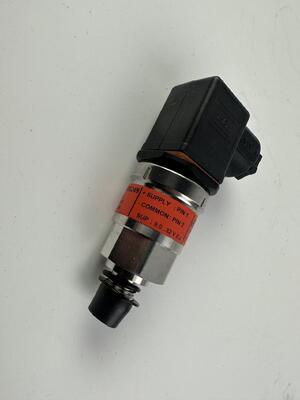 B240600000249 圧力センサー Sany リーチスタッカー部品