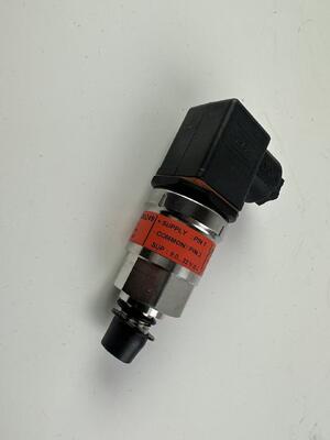 B240600000249 圧力センサー Sany リーチスタッカー部品